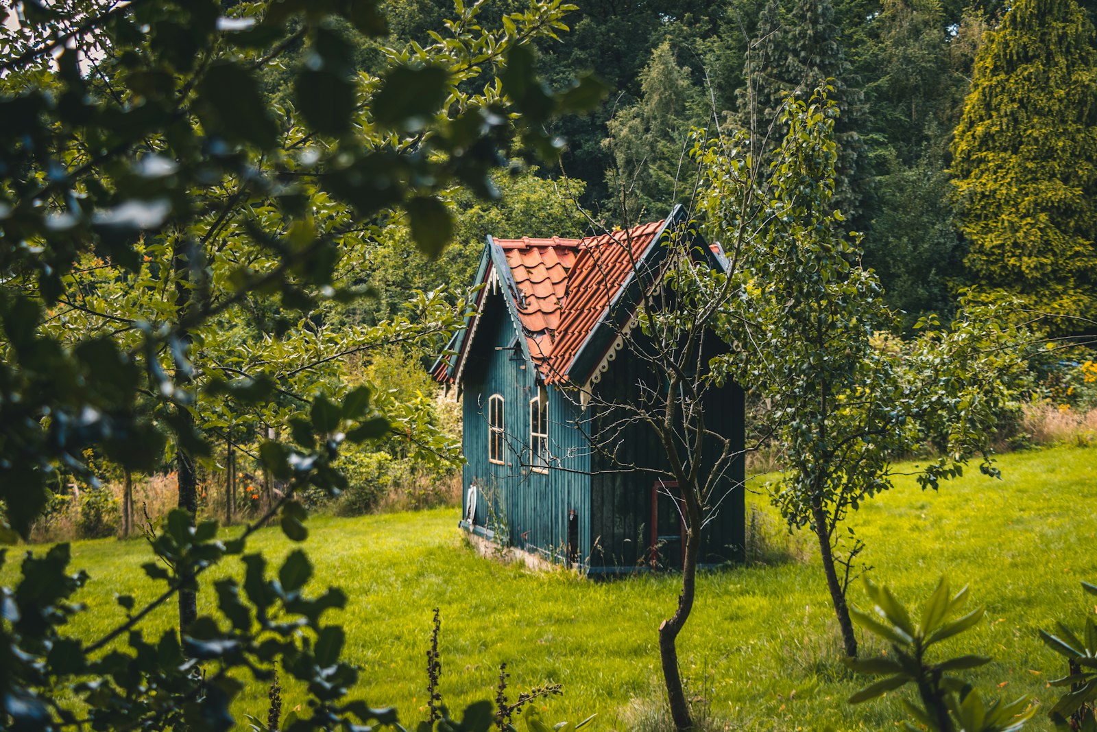 Holzhaus im Wald &mdash; Tiny House am Waldrand
